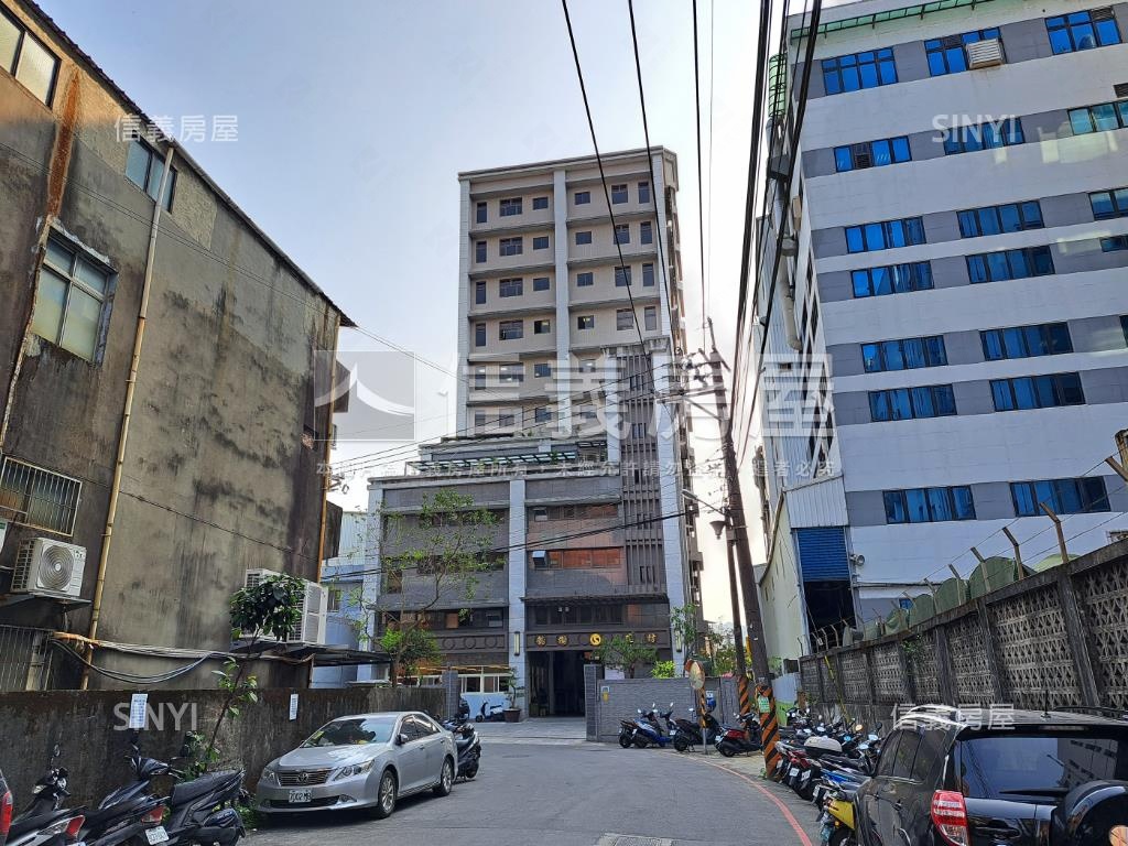 春逸宏城社區外觀及周邊環境