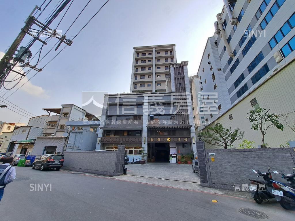 春逸宏城社區外觀及周邊環境
