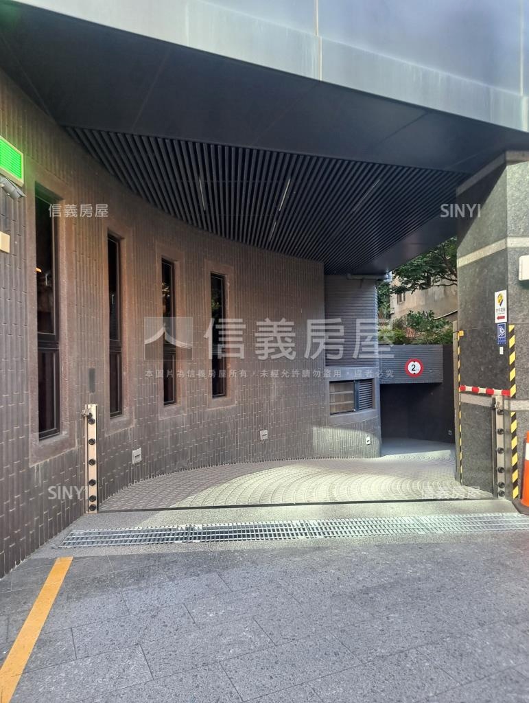 建城京璽社區外觀及周邊環境