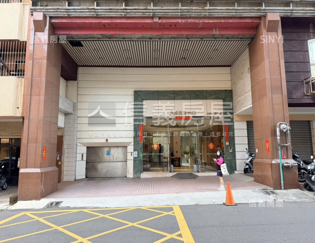 美來住商大樓社區外觀及周邊環境