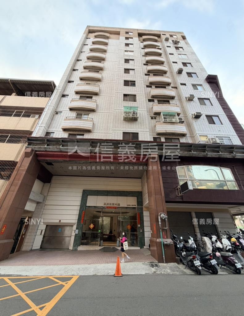 美來住商大樓社區外觀及周邊環境