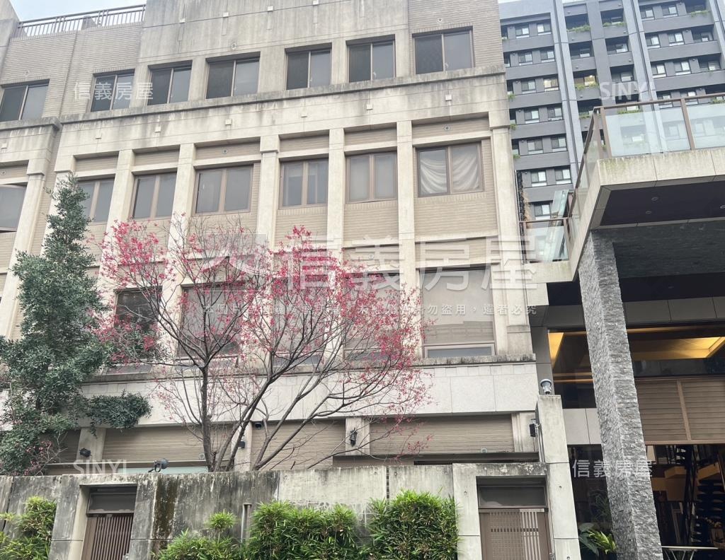 四季花園城堡社區外觀及周邊環境