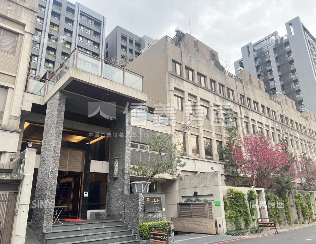 四季花園城堡社區外觀及周邊環境