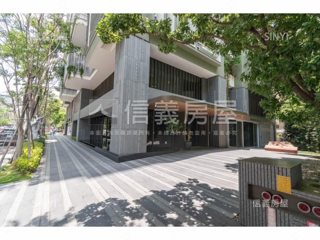 麗晨山溜滴社區外觀及周邊環境