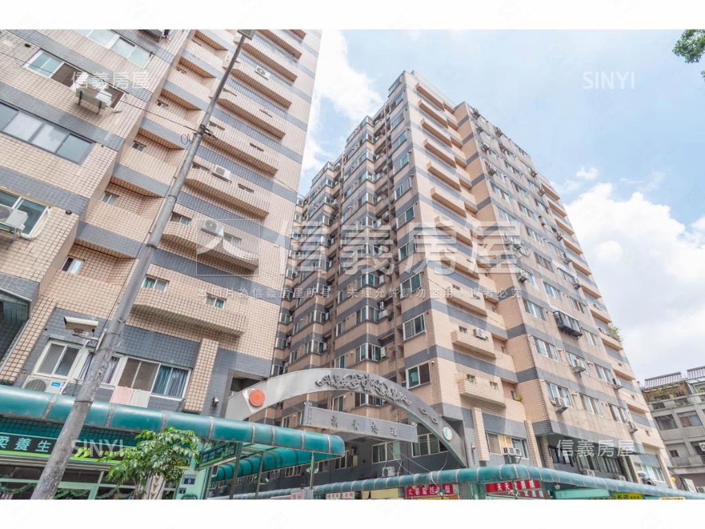 理想貴族社區外觀及周邊環境