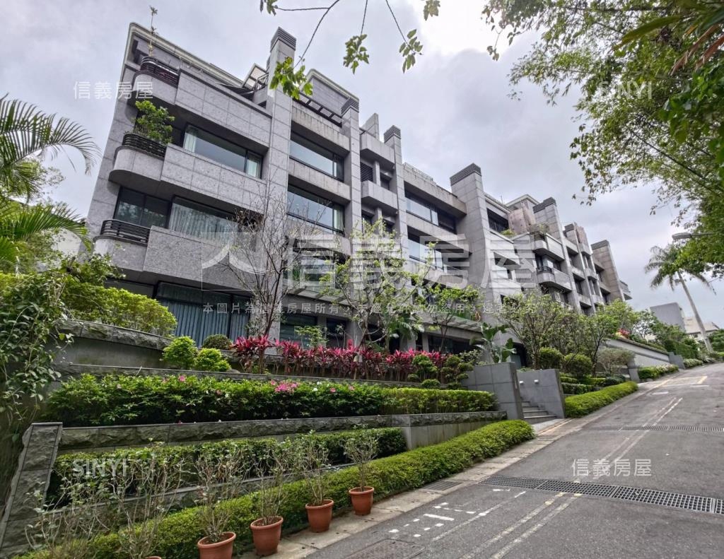 富春山居社區外觀及周邊環境