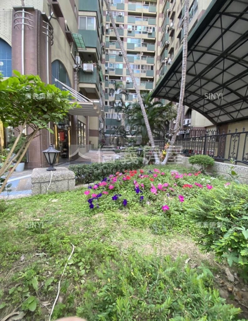 中正公園賞-虹園區社區外觀及周邊環境