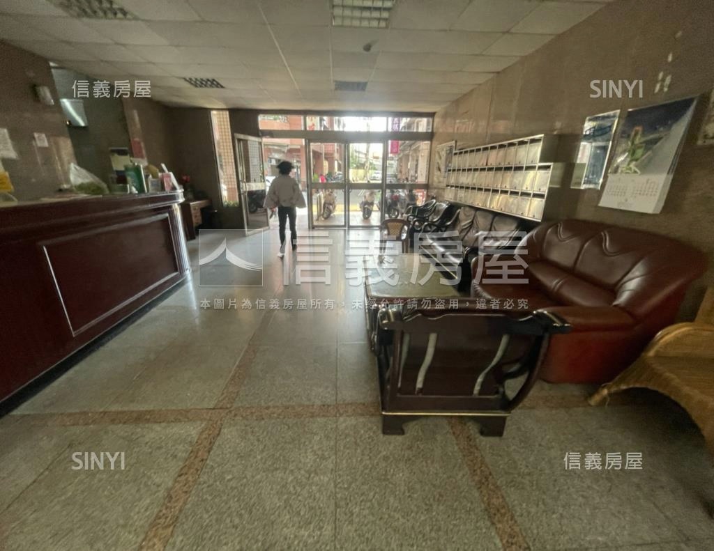 登輝三期社區外觀及周邊環境