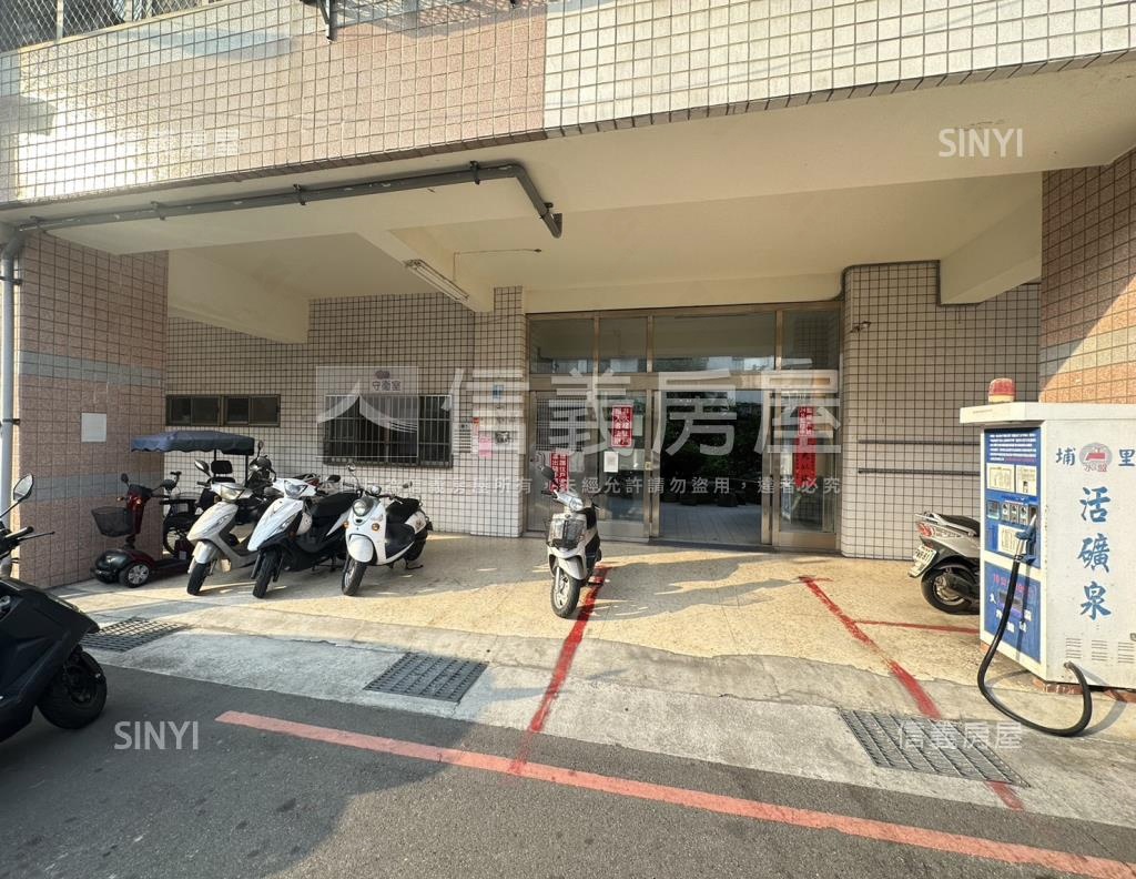 元百貴族大廈社區外觀及周邊環境