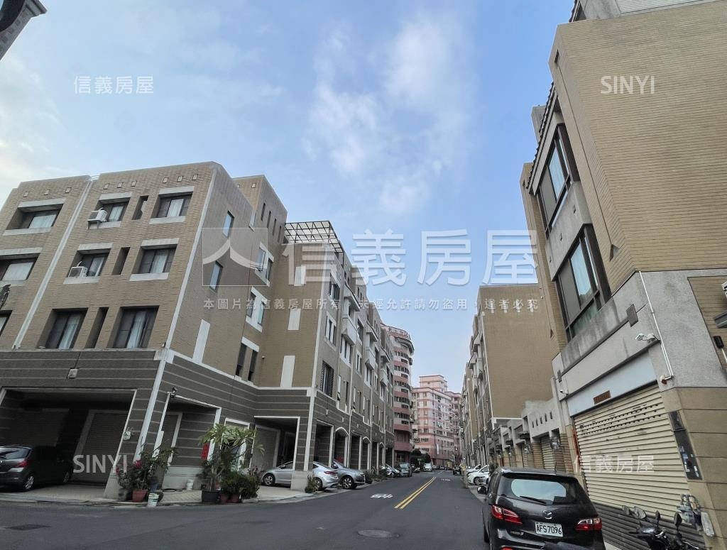 鄉林桂冠C區社區外觀及周邊環境