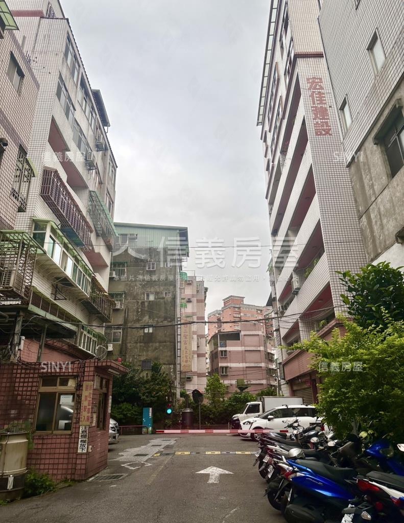 宏佳城寶-B區社區外觀及周邊環境