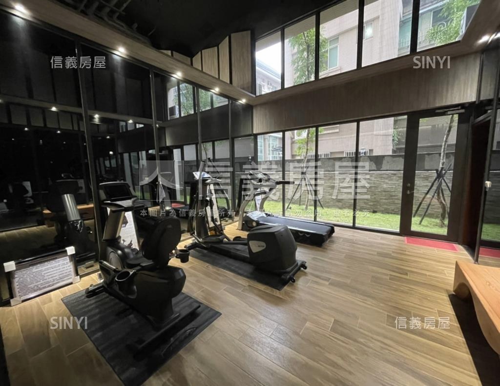 花曆河社區外觀及周邊環境