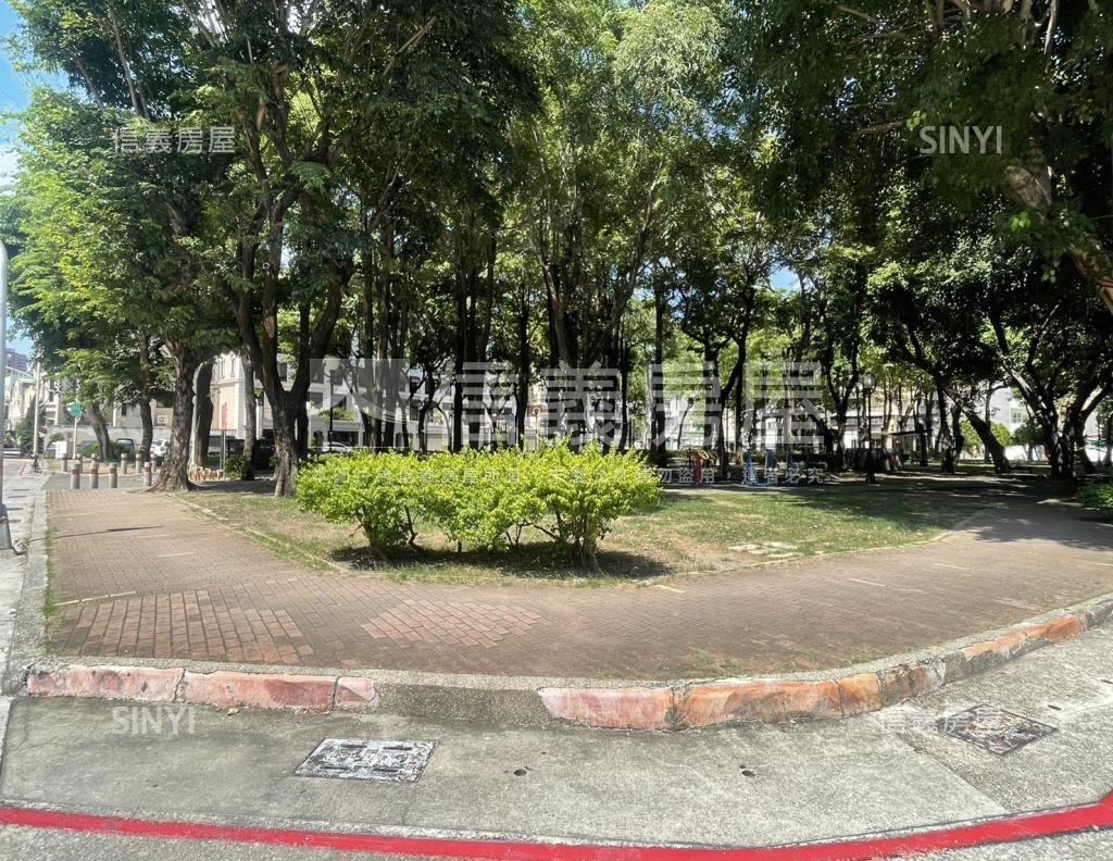 英倫公園社區外觀及周邊環境