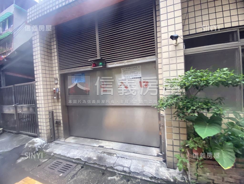 中正御品NO.12-B棟社區外觀及周邊環境