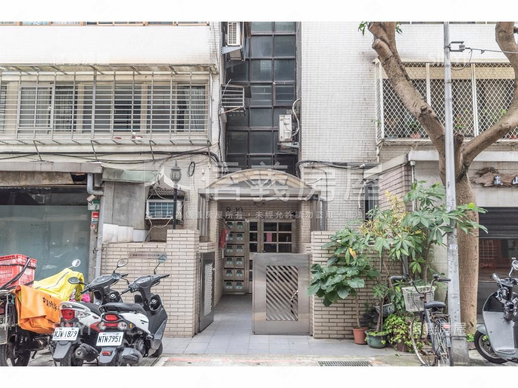國泰仁愛大廈-忠區社區外觀及周邊環境