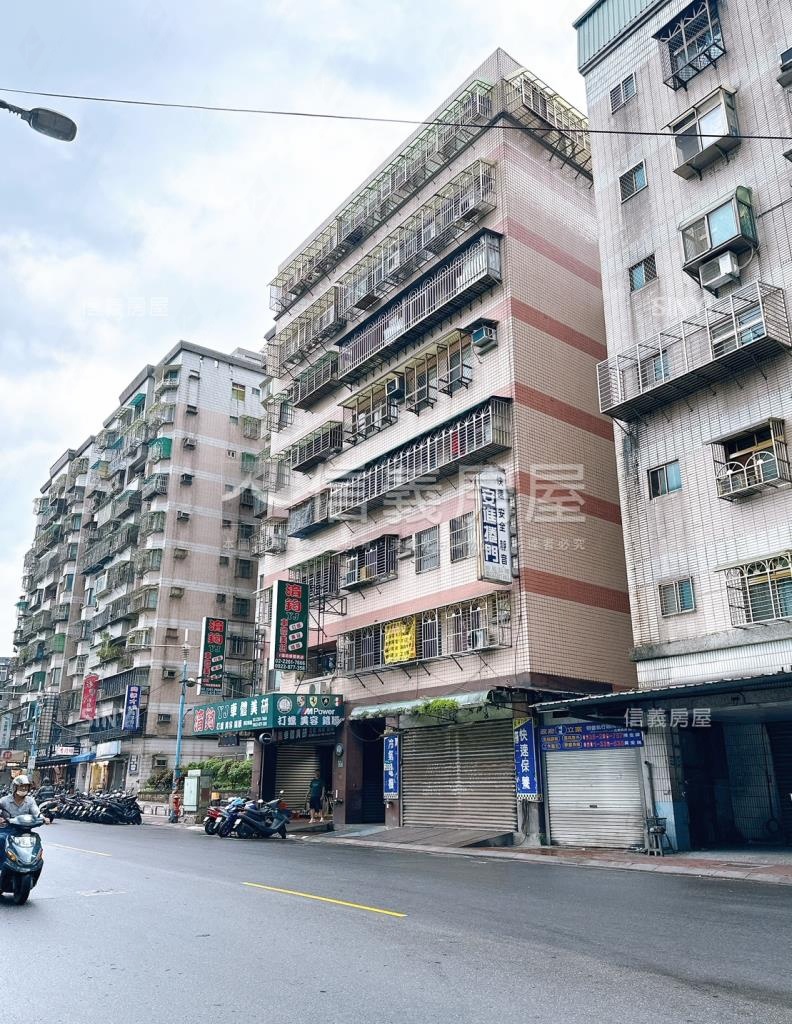 明德路一段223-225號華廈社區外觀及周邊環境