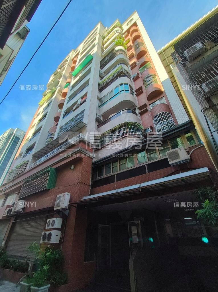 中正旭城社區外觀及周邊環境