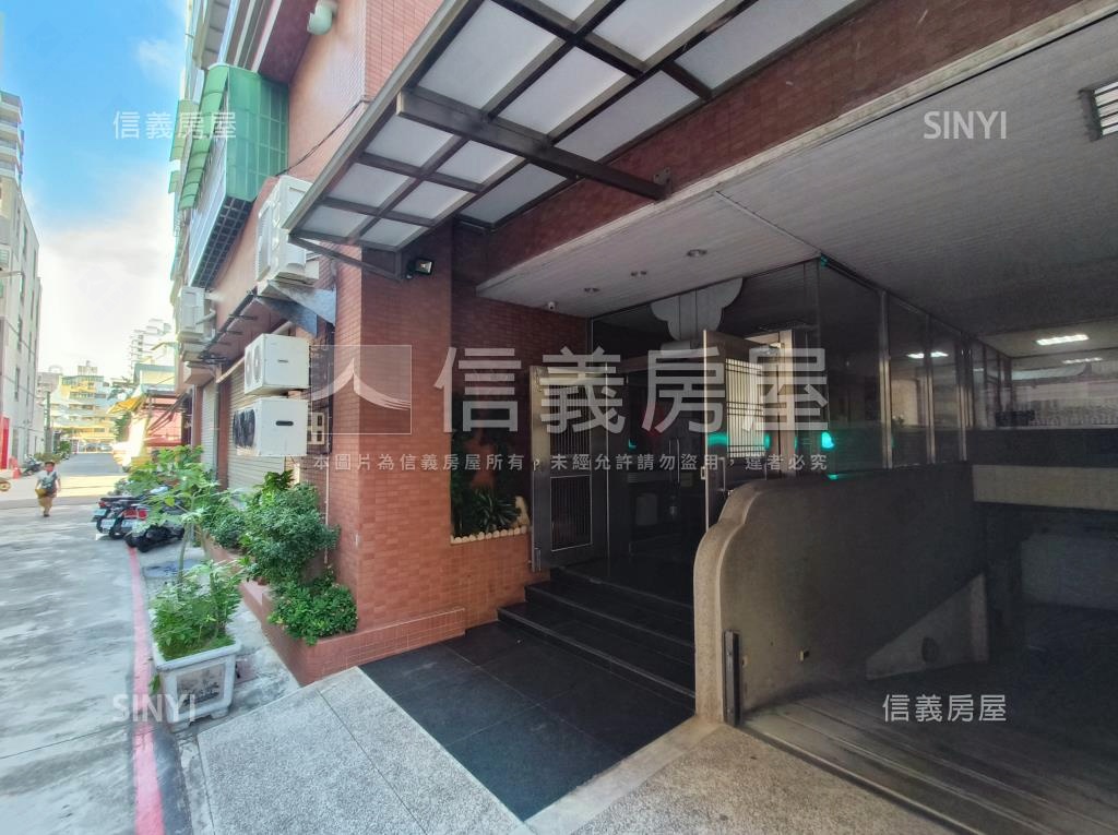 中正旭城社區外觀及周邊環境