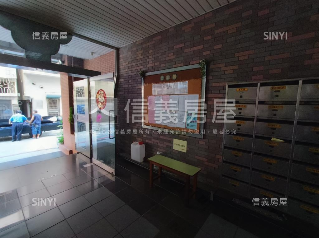 中正旭城社區外觀及周邊環境