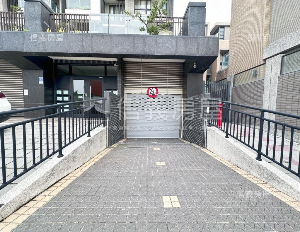 左岸帝寶社區外觀及周邊環境