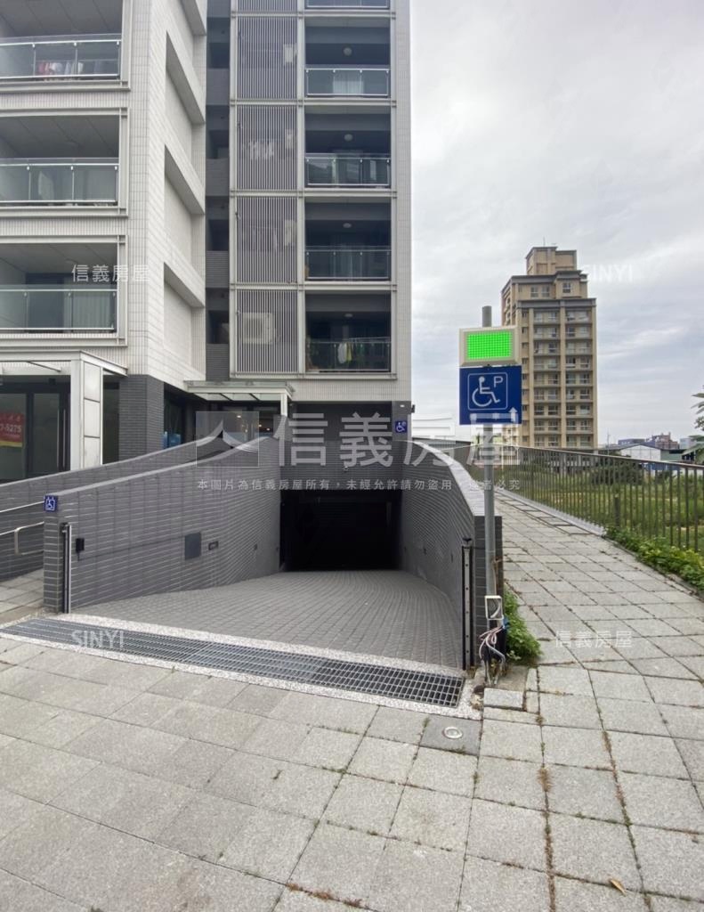 名山水岸社區外觀及周邊環境