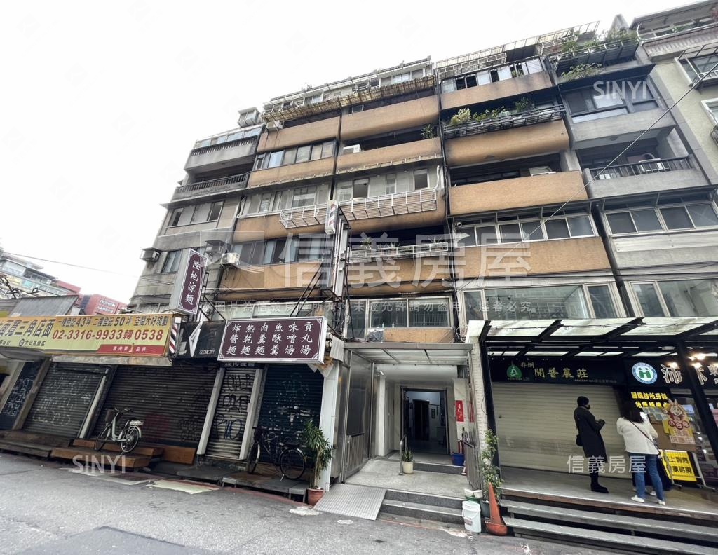 敦親園社區外觀及周邊環境