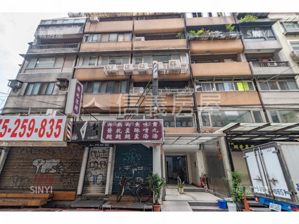 敦親園社區外觀及周邊環境