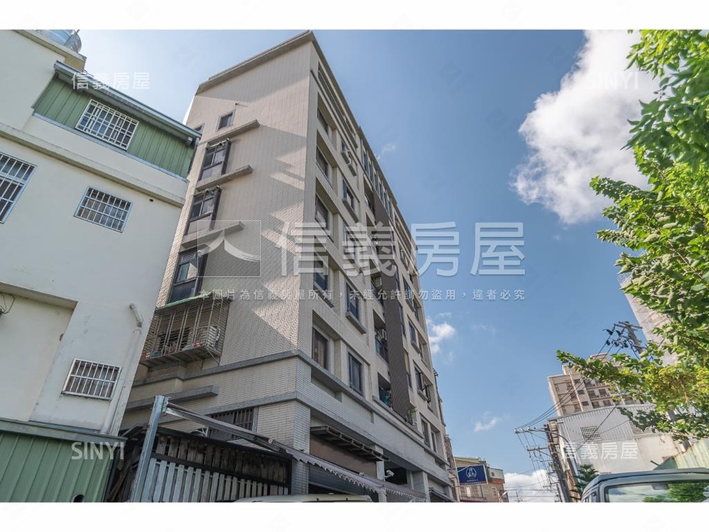 明富臻品社區外觀及周邊環境