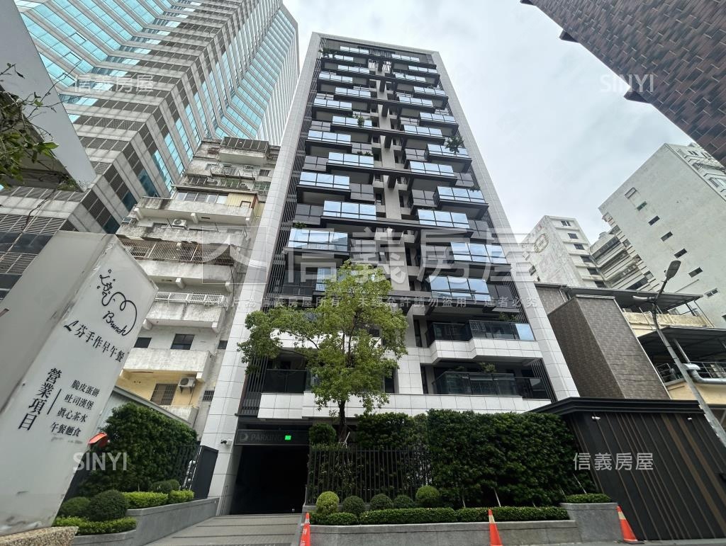 鳳凰中正社區外觀及周邊環境