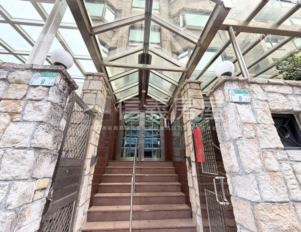 雅明名廬社區外觀及周邊環境