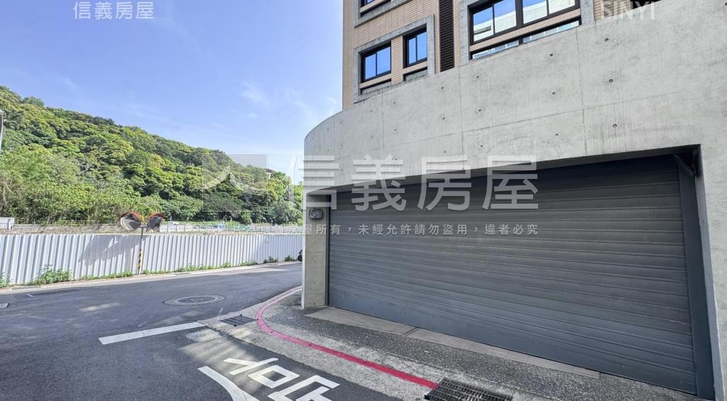 綠波廊二期社區外觀及周邊環境
