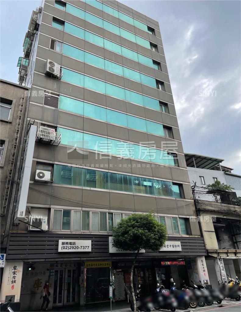 鴻運金大廈社區外觀及周邊環境