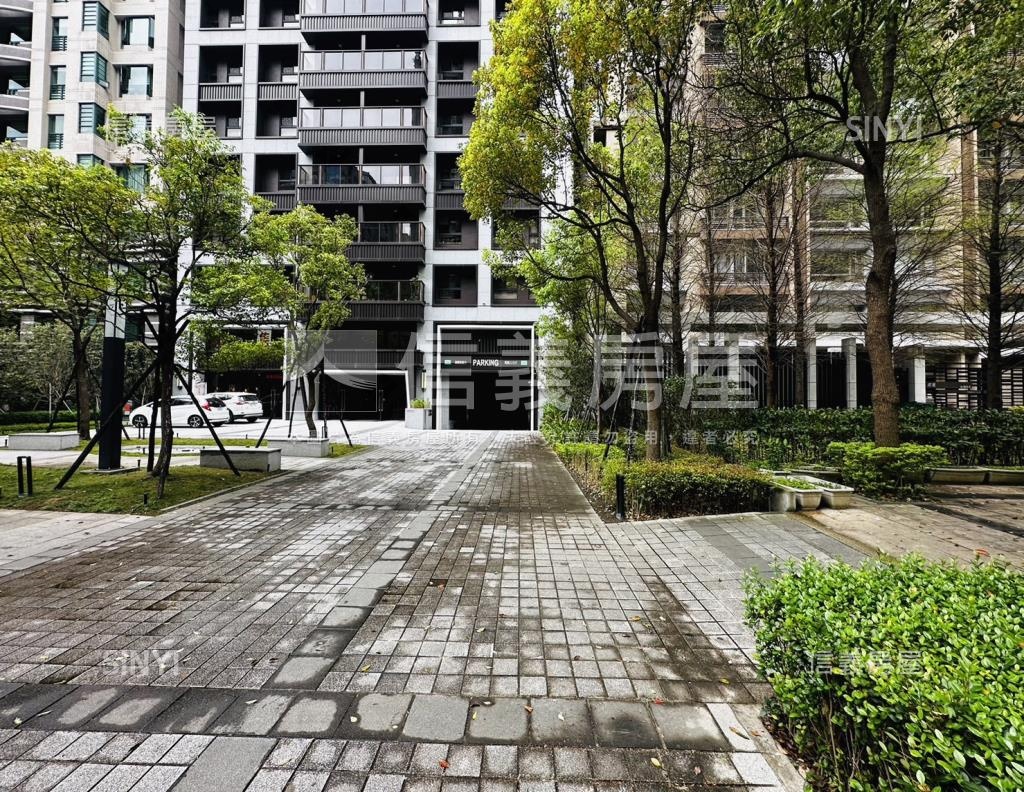 久年青田社區外觀及周邊環境