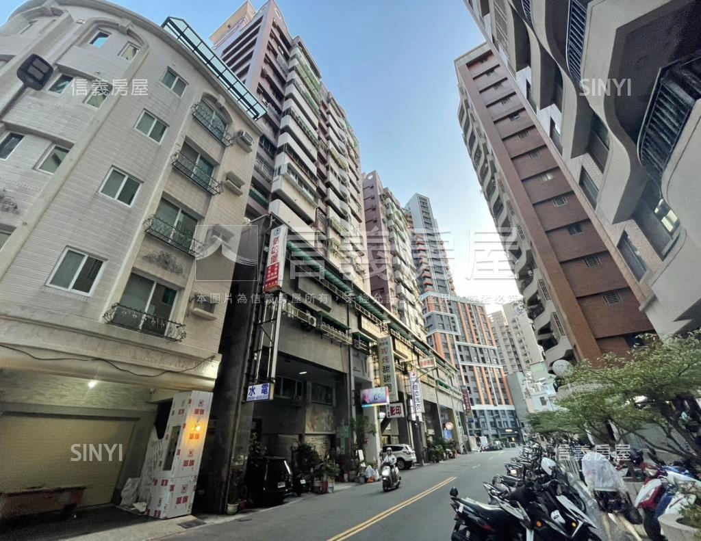 玉璽江山社區外觀及周邊環境