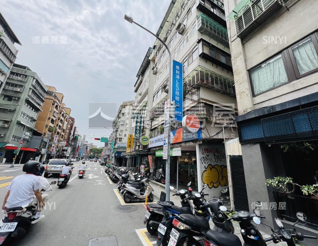 學園華廈社區外觀及周邊環境