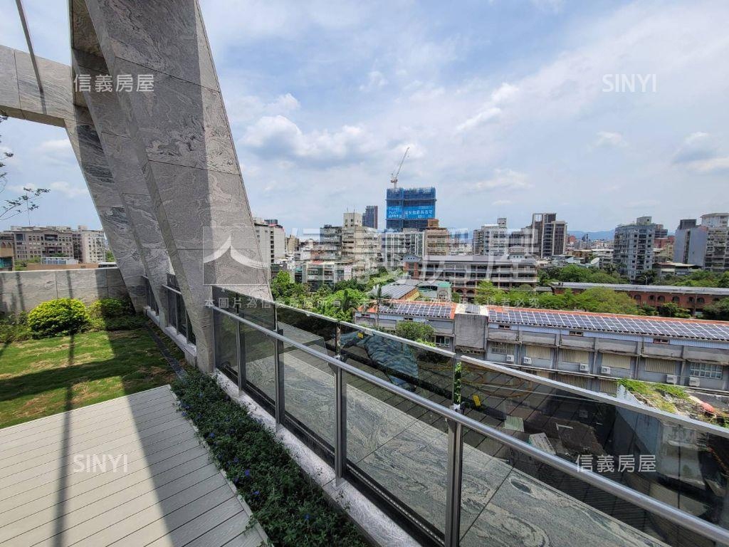 台大龍門-藏閱社區外觀及周邊環境