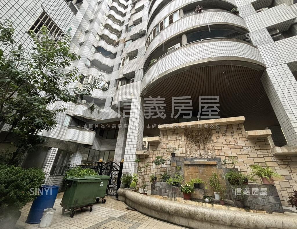 殿廈社區外觀及周邊環境