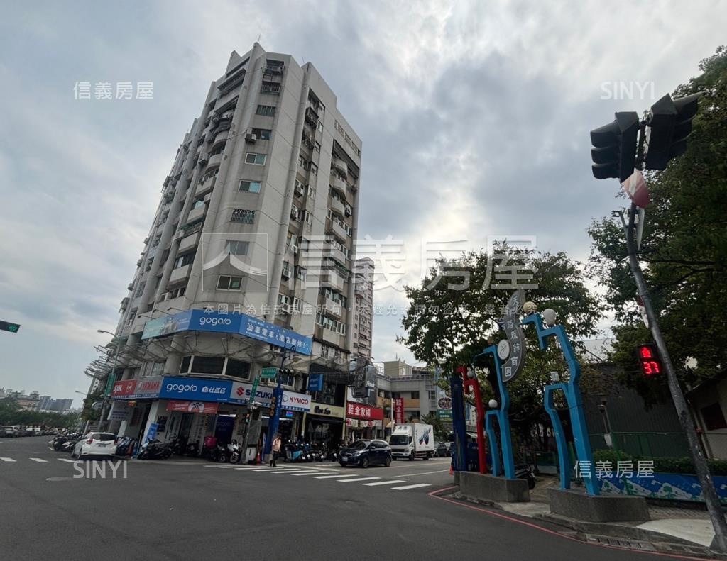 崇雅鄉廈社區外觀及周邊環境