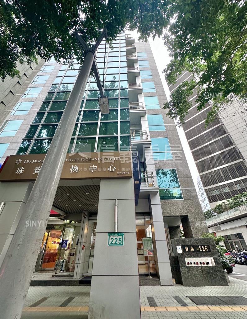 敦南225社區外觀及周邊環境