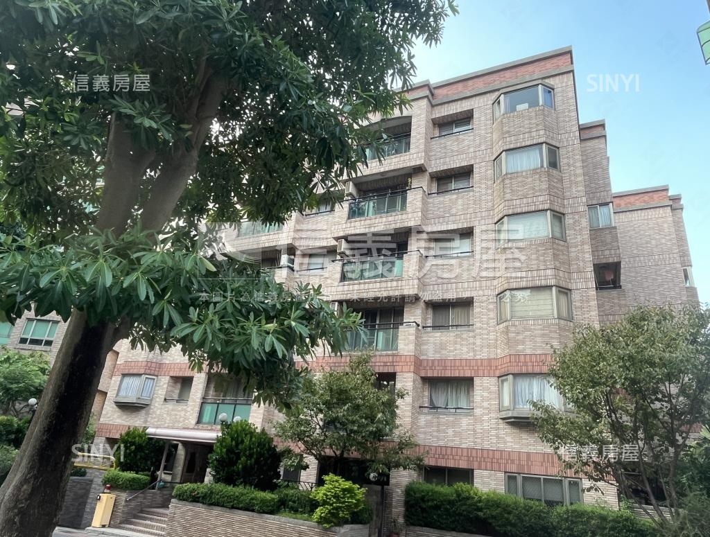 國泰霞關D 區社區外觀及周邊環境