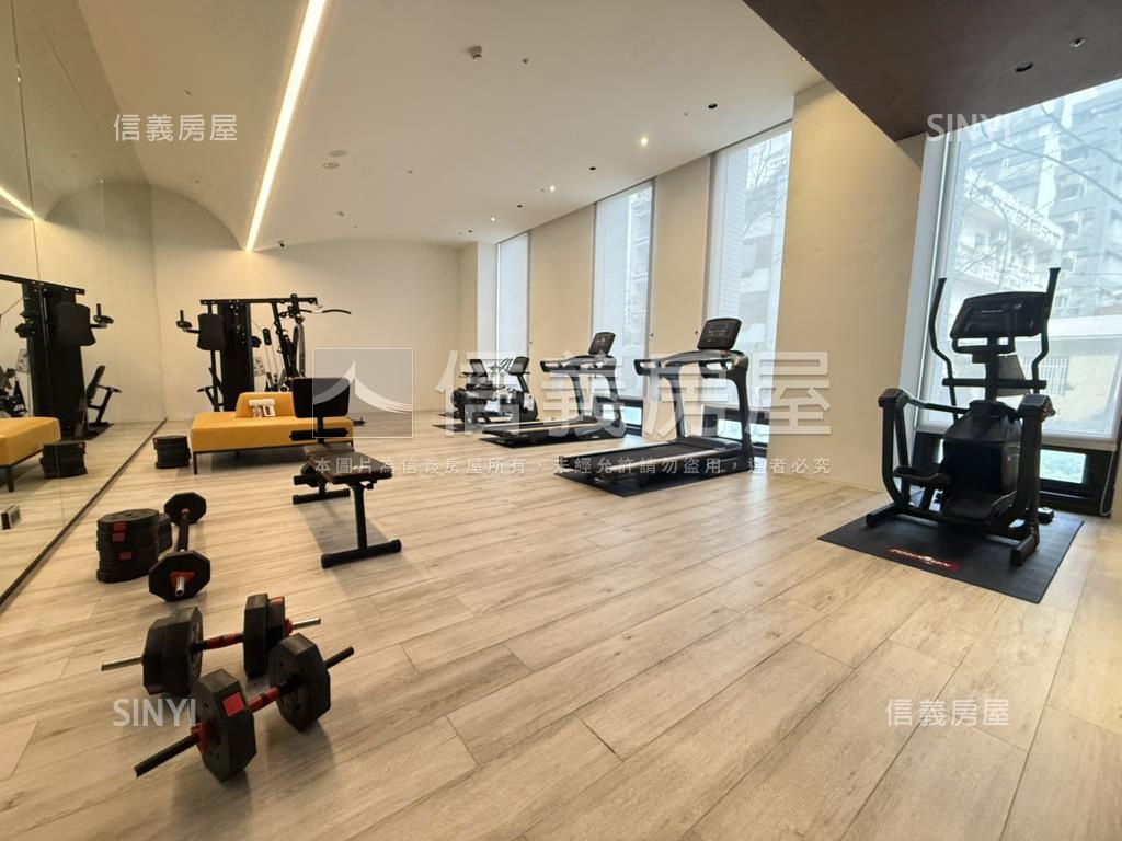 鴻儒社區外觀及周邊環境