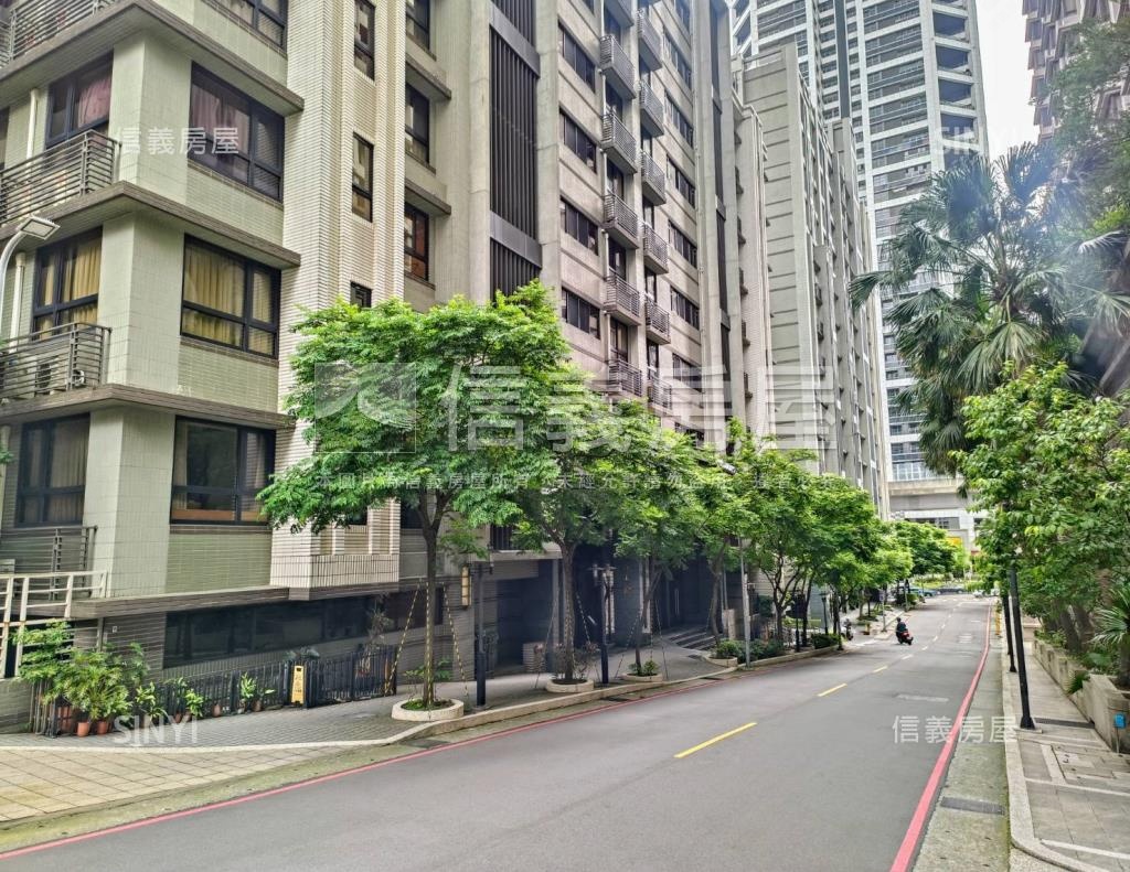 荷雅名人館社區外觀及周邊環境