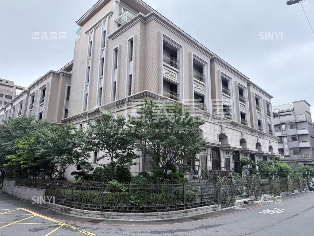 爵士尊邸社區外觀及周邊環境