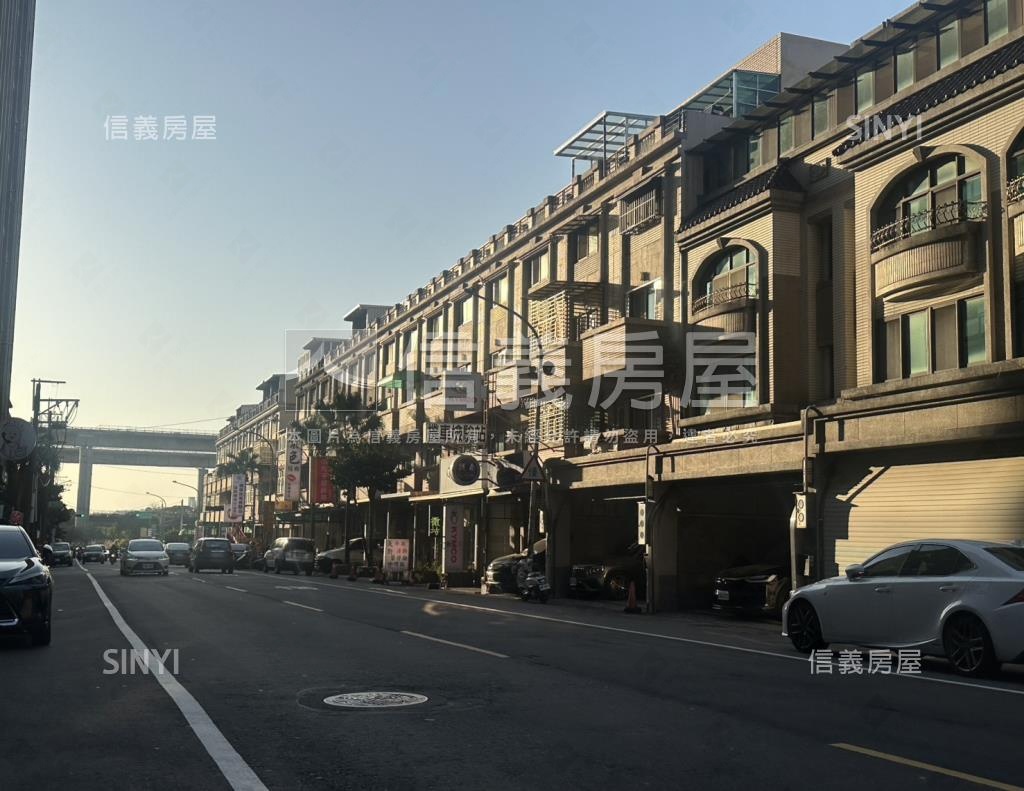 伍霖豪郡社區外觀及周邊環境