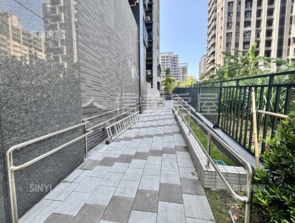 富麗欣社區外觀及周邊環境