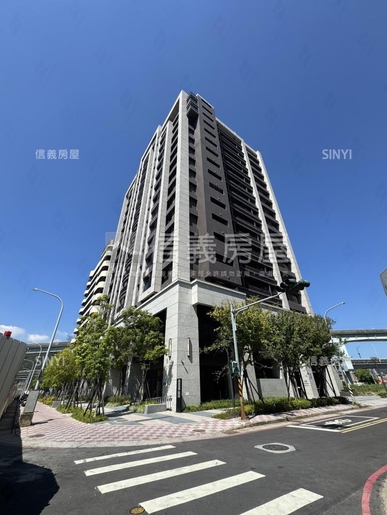 新潤A5II大道鎏域社區外觀及周邊環境
