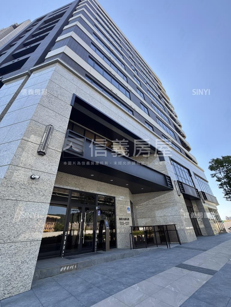 新潤A5II大道鎏域社區外觀及周邊環境