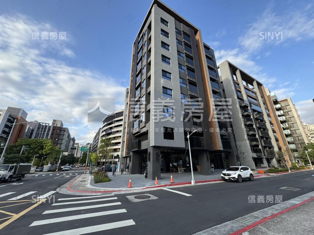 長耀四季社區外觀及周邊環境