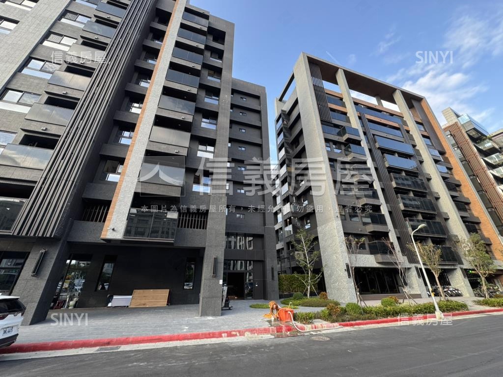 長耀四季社區外觀及周邊環境