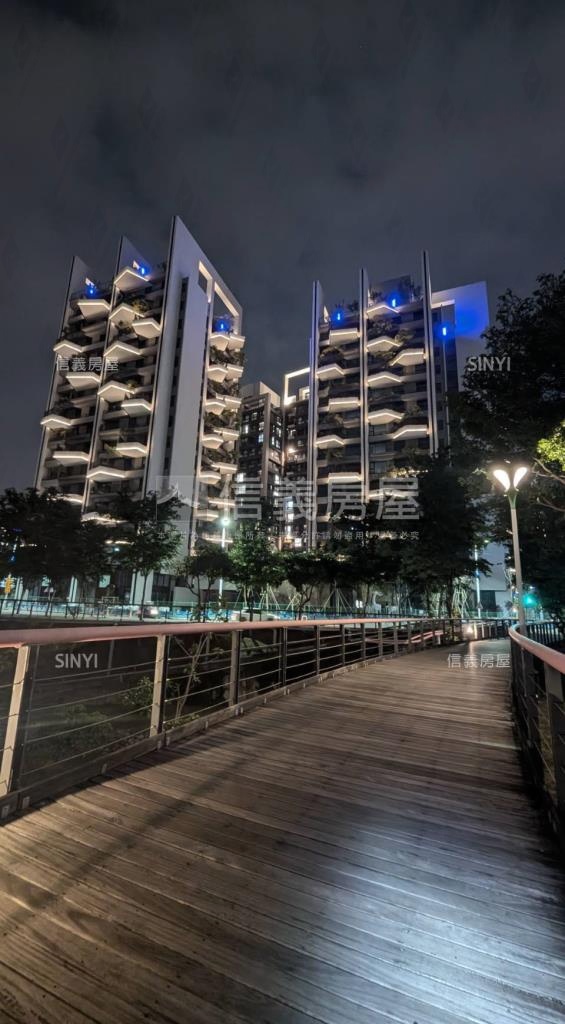 鉅虹映一彎綠社區外觀及周邊環境